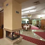 Pinewood Ang Premium Luxurious 15 *
