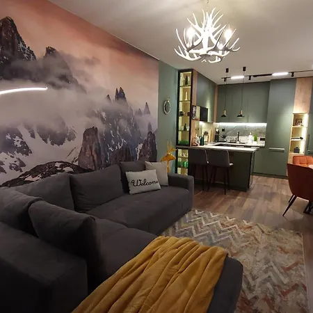 Pinewood Ang Premium Luxurious 15