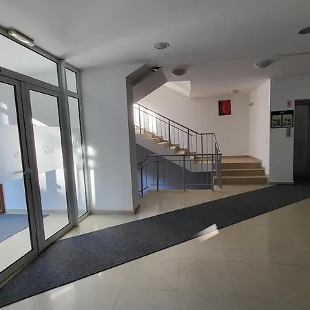 Pinewood Ang Premium Luxurious 15 Appartement